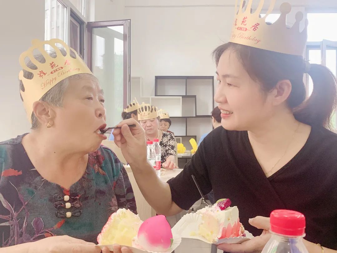 隆泰物業(yè)  愛老助老，托起老年人穩(wěn)穩(wěn)的幸福(圖3)