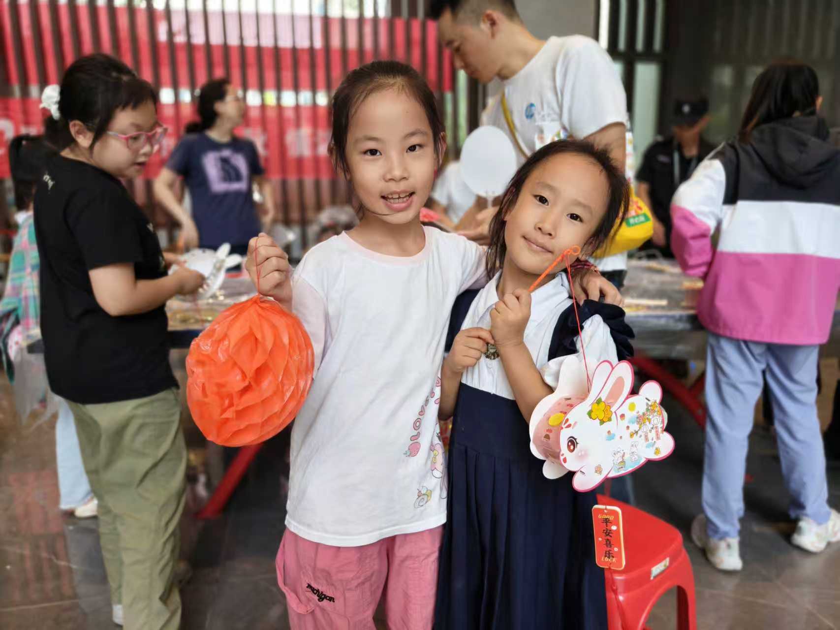 月滿中秋·人團圓 | 隆泰物業(yè)“和美炫彩+”中秋主題活動溫情上演(圖6)